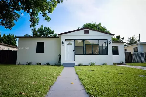 460 NW 109th St, Miami, FL 33168