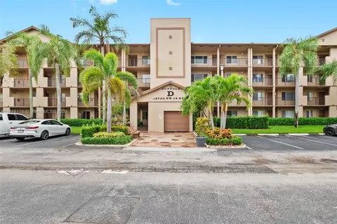 13700 SW 14th St #102D, Pembroke Pines, FL 33027