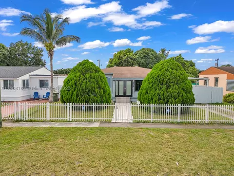 134 W 37th St, Hialeah, FL 33012