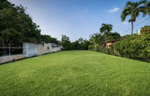 241 NW 46th St, Miami, FL 33127