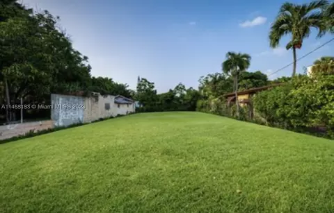 241 NW 46th St, Miami, FL 33127