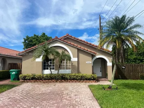 7601 NW 166th Ter, Hialeah, FL 33015