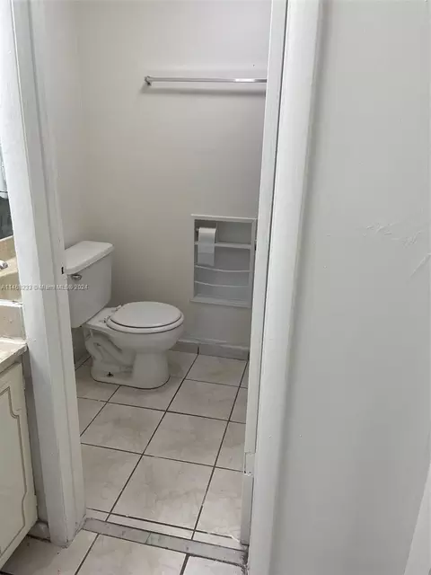 6575 W 4th Ave #101, Hialeah, FL 33012 photo 18