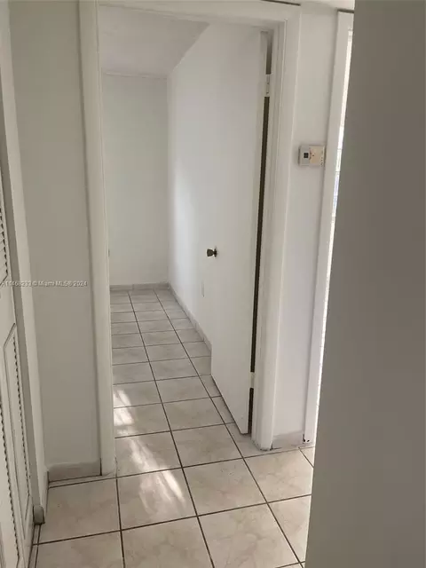 6575 W 4th Ave #101, Hialeah, FL 33012 photo 7