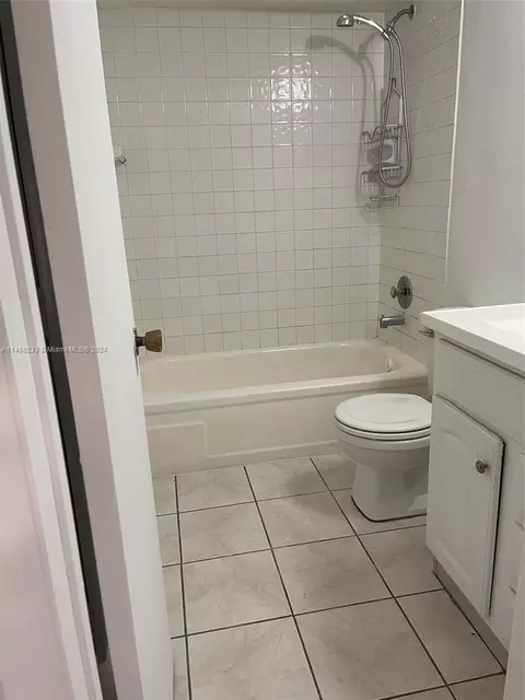 6575 W 4th Ave #101, Hialeah, FL 33012 photo 8