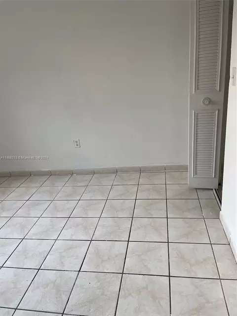6575 W 4th Ave #101, Hialeah, FL 33012 photo 10