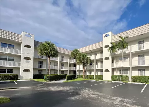 8590 Sunrise Lakes Blvd #308, Sunrise, FL 33322