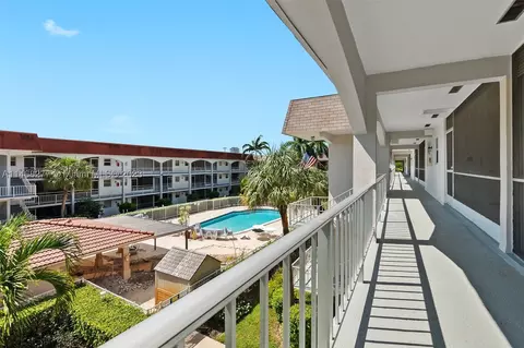 581 Blue Heron Dr #318-B, Hallandale Beach, FL 33009