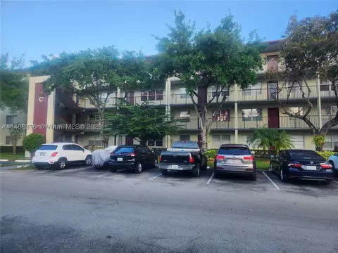 750 SW 133rd Ter #305C, Pembroke Pines, FL 33027