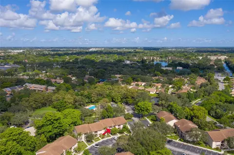 4207 NW 22nd St #119L, Coconut Creek, FL 33066