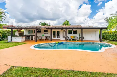 5701 SW 109th Ave, Miami, FL 33173