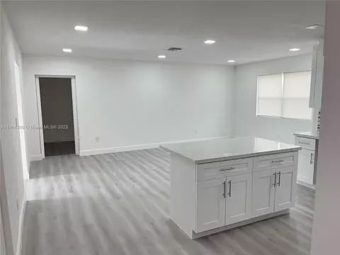 8330 NW 35th Pl, Miami, FL 33147 photo 8