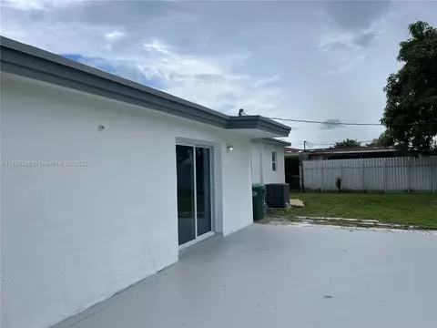 8330 NW 35th Pl, Miami, FL 33147 photo 17