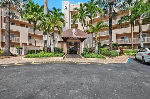 7695 Granville Dr #412, Tamarac, FL 33321