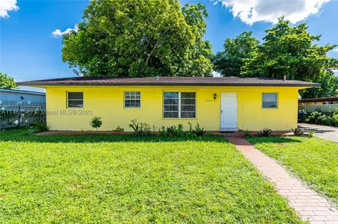 5030 NW 188th Ter, Miami Gardens, FL 33055
