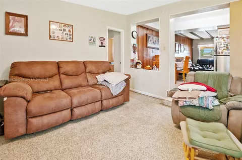 220 W 33rd St, Hialeah, FL 33012 photo 5