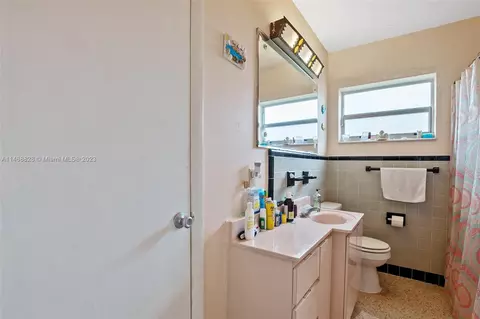 220 W 33rd St, Hialeah, FL 33012 photo 16