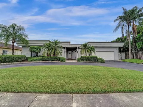 1721 SW 54th Ter, Plantation, FL 33317