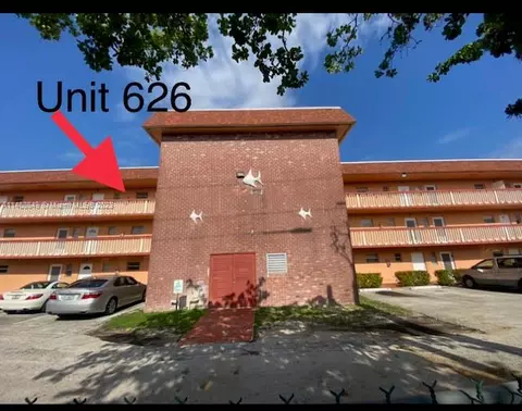 18700 NE 3rd Ct #626, Miami, FL 33179