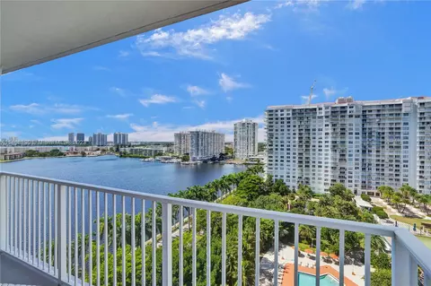 2851 NE 183rd St #1412E, Aventura, FL 33160