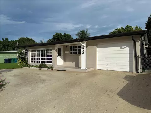 9430 Haitian Dr, Cutler Bay, FL 33189
