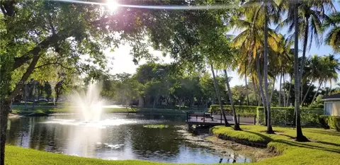 821 Lyons Rd #21105, Coconut Creek, FL 33063
