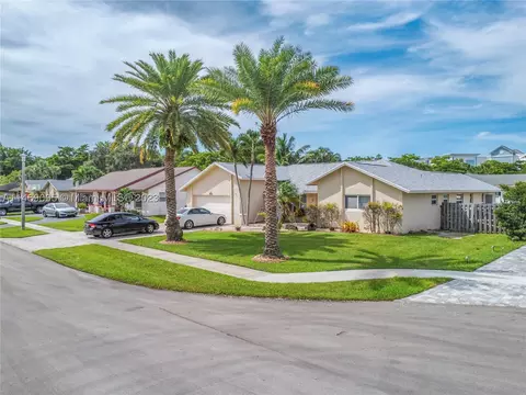 1281 NW 78th Ter, Plantation, FL 33322