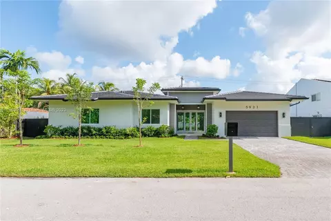 5921 SW 56 Ter, South Miami, FL 33143