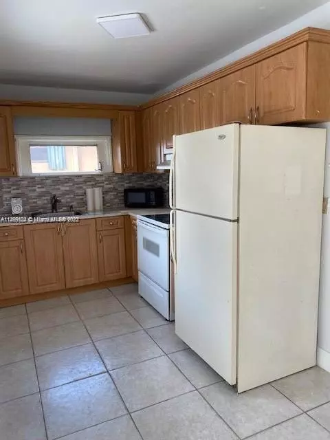  520 E 14th St, Hialeah, FL 33010 photo 4