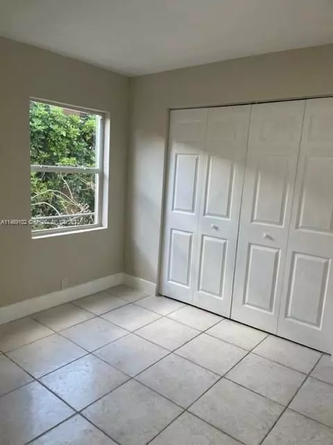  520 E 14th St, Hialeah, FL 33010 photo 8