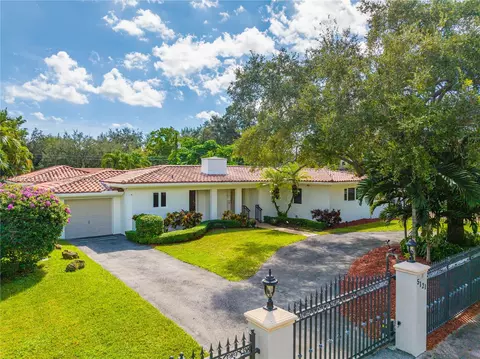 5121 Granada Blvd, Coral Gables, FL 33146