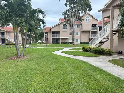 15781 SW 106th Ter #201, Miami, FL 33196
