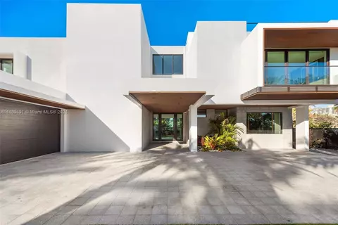 128 Ocean Blvd, Golden Beach, FL 33160