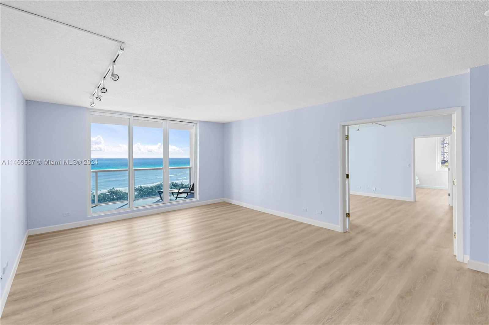 2301 Collins Ave Unit 1038/1039