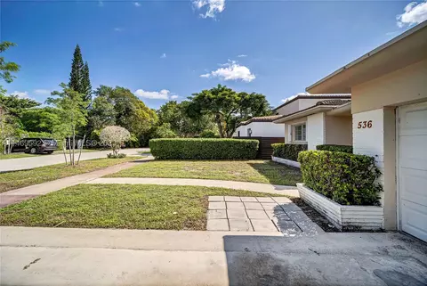 536 W 49th St, Miami Beach, FL 33140