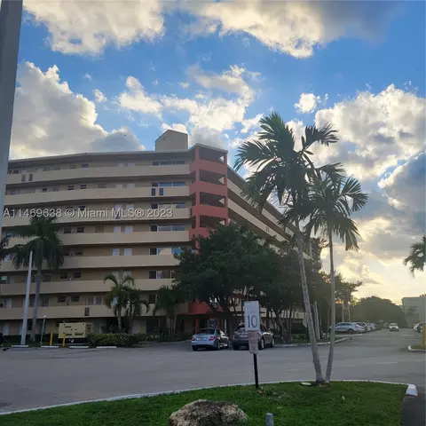 1750 NE 191st St #623-E, Miami, FL 33179