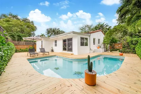 2440 Tequesta Ln, Miami, FL 33133