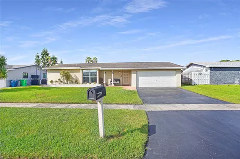 11421 NW 41st St, Sunrise, FL 33323