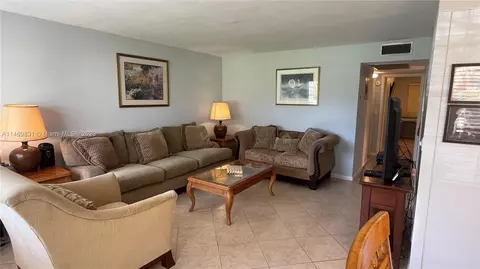 1098 S Newport S #1098, Deerfield Beach, FL 33442