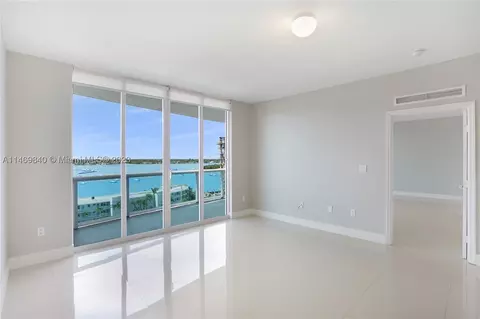 7900 Harbor Island Dr #920, North Bay Village, FL 33141