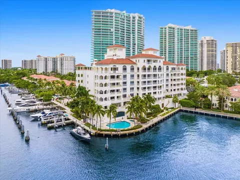 19925 NE 39th Pl #302, Aventura, FL 33180