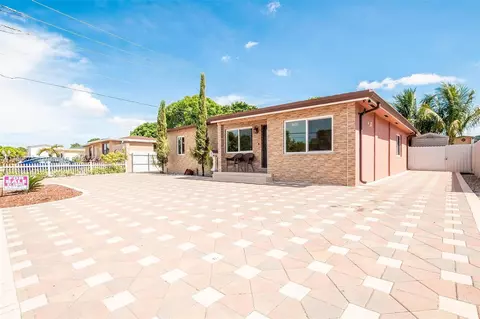 5631 Palm, Hialeah, FL 33012