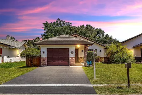 12122 NW 23rd Mnr, Coral Springs, FL 33065