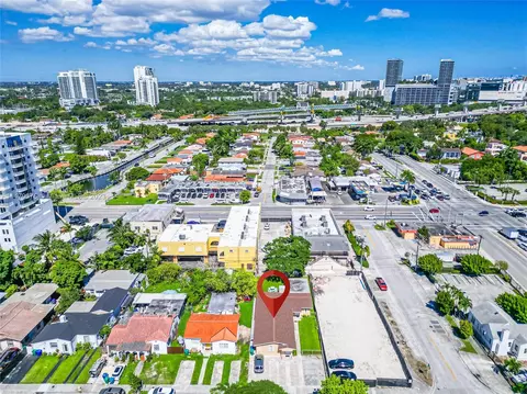 1711 NW 6th St, Miami, FL 33125
