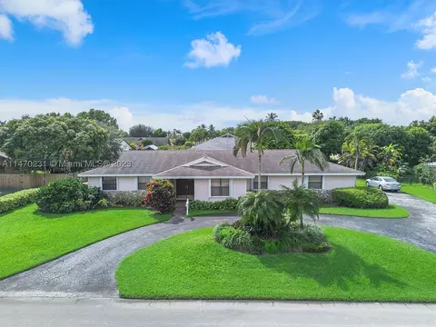 8260 SW 185th Ter, Cutler Bay, FL 33157