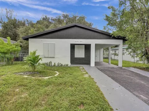 1716 NW 8th St, Fort Lauderdale, FL 33311