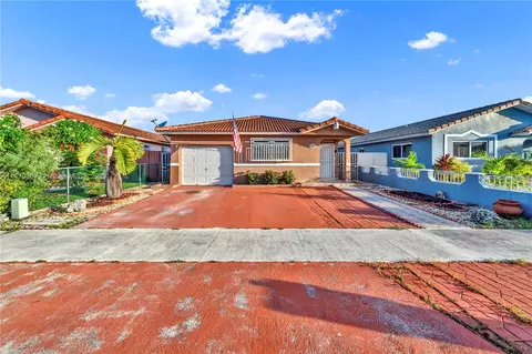 2551 W 72nd St, Hialeah, FL 33016
