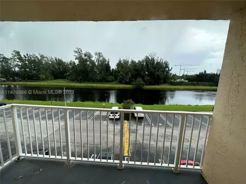 16465 NE 22nd Ave #313, North Miami Beach, FL 33160