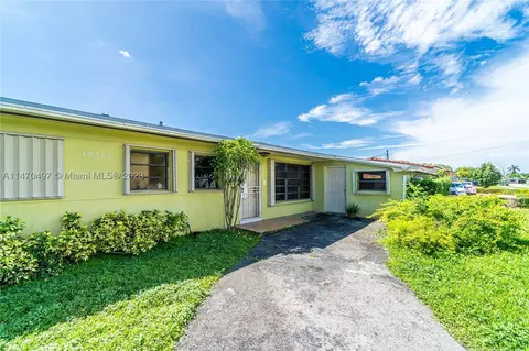 10310 SW 45th St, Miami, FL 33165