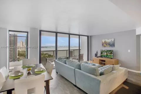 1717 N Bayshore Dr #A-1840, Miami, FL 33132